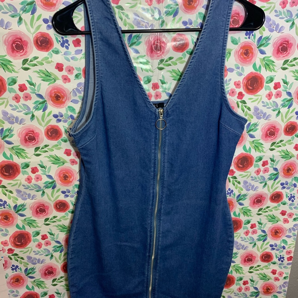 Sleeveless jean dress